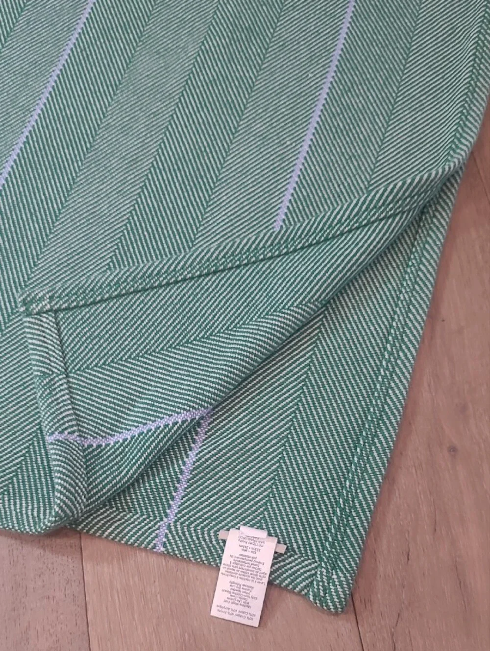EUC Pottery Barn Blanket Green/White Knit Chevron Pattern Queen Size Blanket